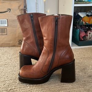 VINTAGE Steve Madden boots